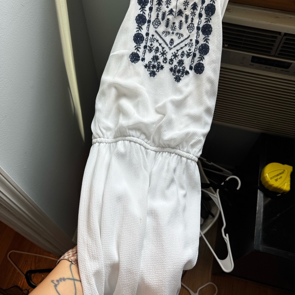 White
Romper - Picture 2 of 5